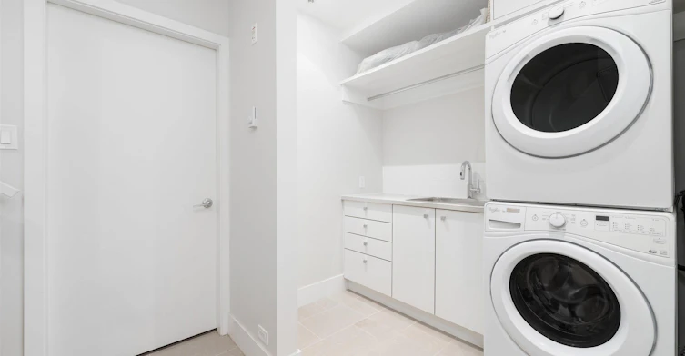 238 West 62nd Vancouver Avenue, Vancouver, BC, V5X 0G7 - 4