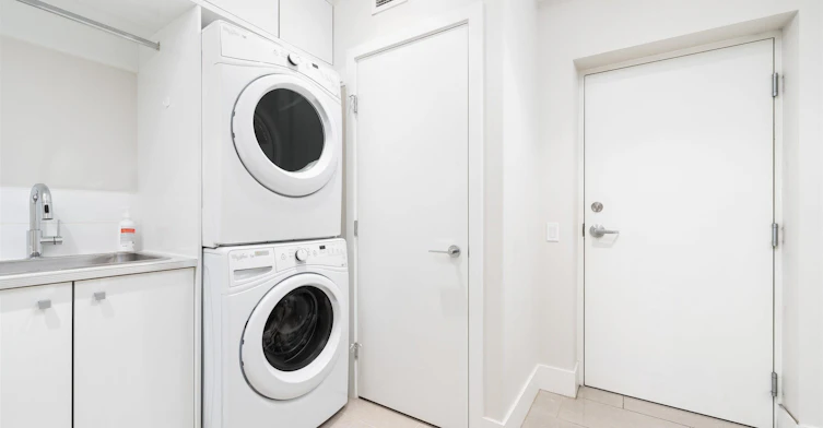 238 West 62nd Vancouver Avenue, Vancouver, BC, V5X 0G7 - 3