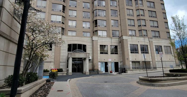 903-5418 Yonge Street, Toronto, ON, M2N 6X4 - 5