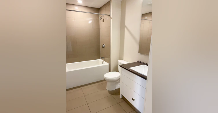 45513 Market Way, Chilliwack, BC, V2R 6A5 - 5