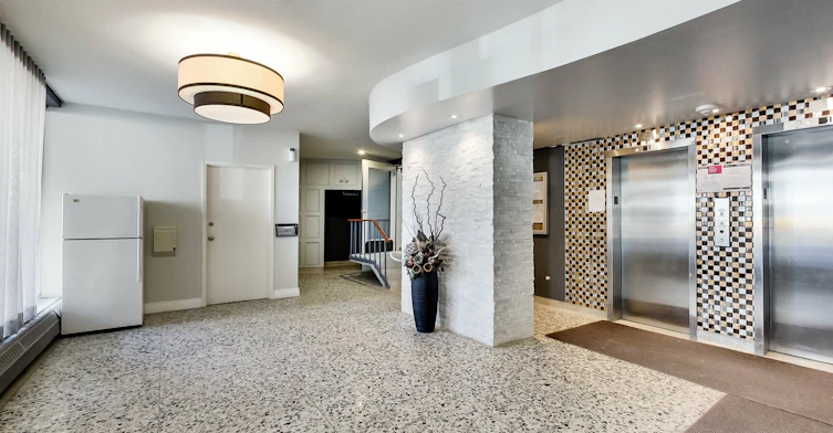0401-101 Cosburn Avenue, Toronto, ON, M4K 2G3 - 6
