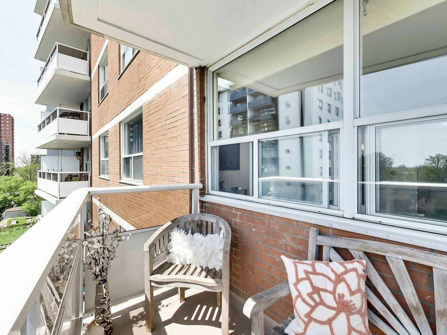 0401-101 Cosburn Avenue, Toronto, ON, M4K 2G3 - 10