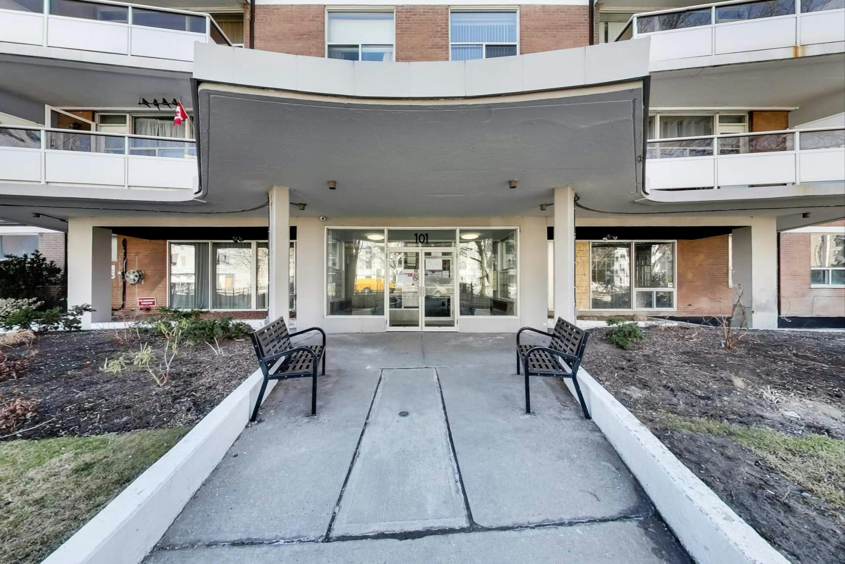 0401-101 Cosburn Avenue, Toronto, ON, M4K 2G3 - 11