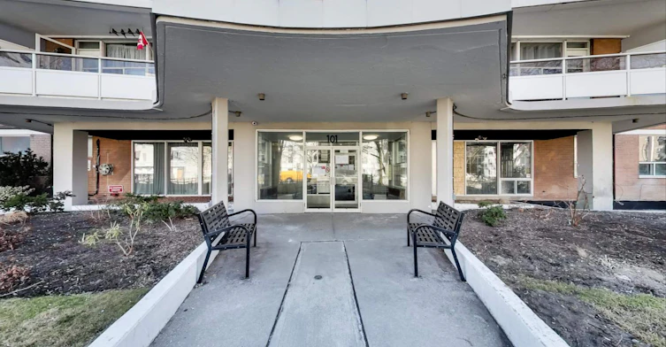 0401-101 Cosburn Avenue, Toronto, ON, M4K 2G3 - 11