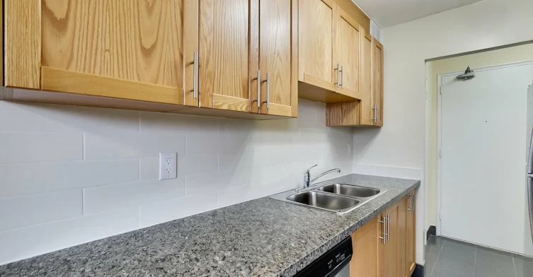 0401-101 Cosburn Avenue, Toronto, ON, M4K 2G3 - 73