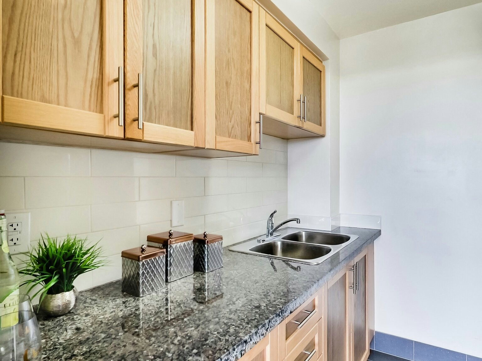 0401-101 Cosburn Avenue, Toronto, ON, M4K 2G3 - 36