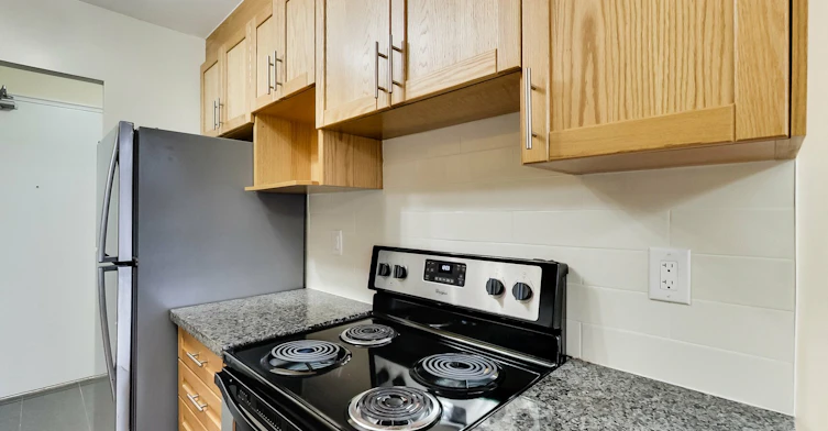 0401-101 Cosburn Avenue, Toronto, ON, M4K 2G3 - 70