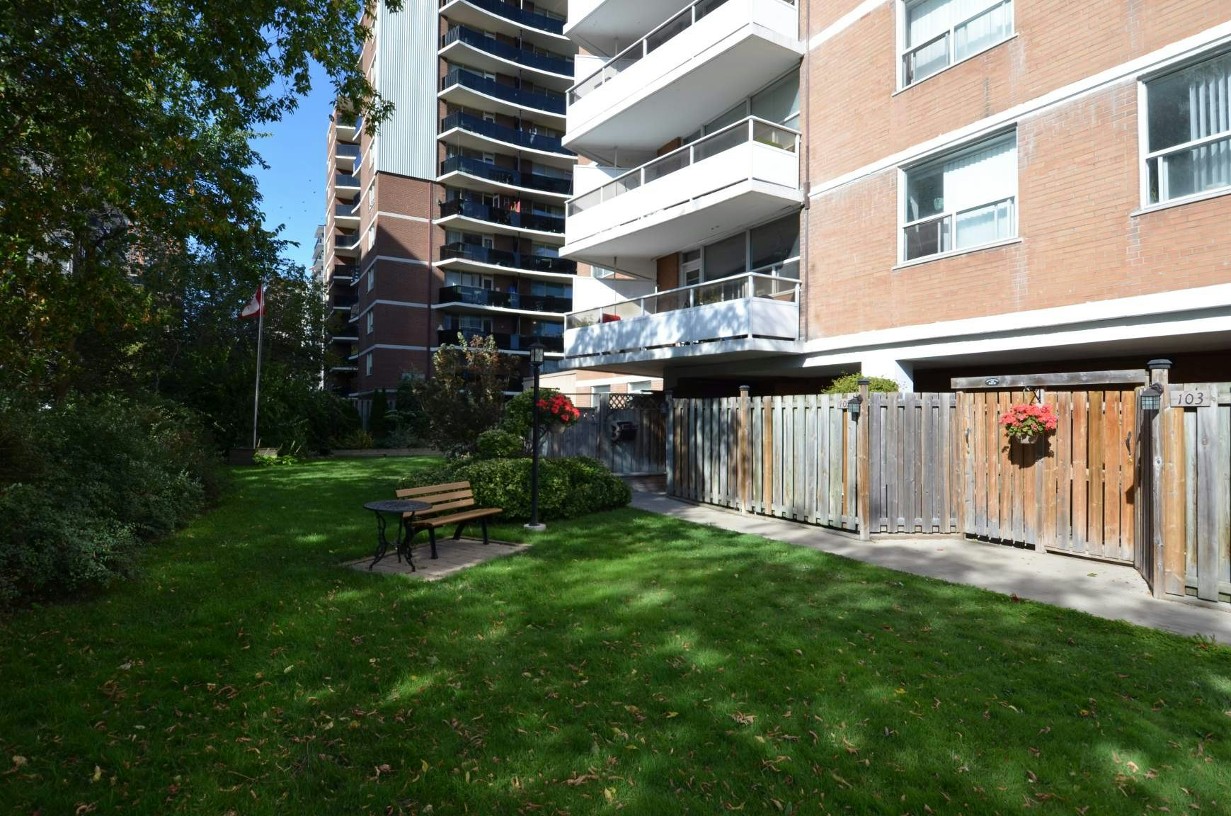 0401-101 Cosburn Avenue, Toronto, ON, M4K 2G3 - 17