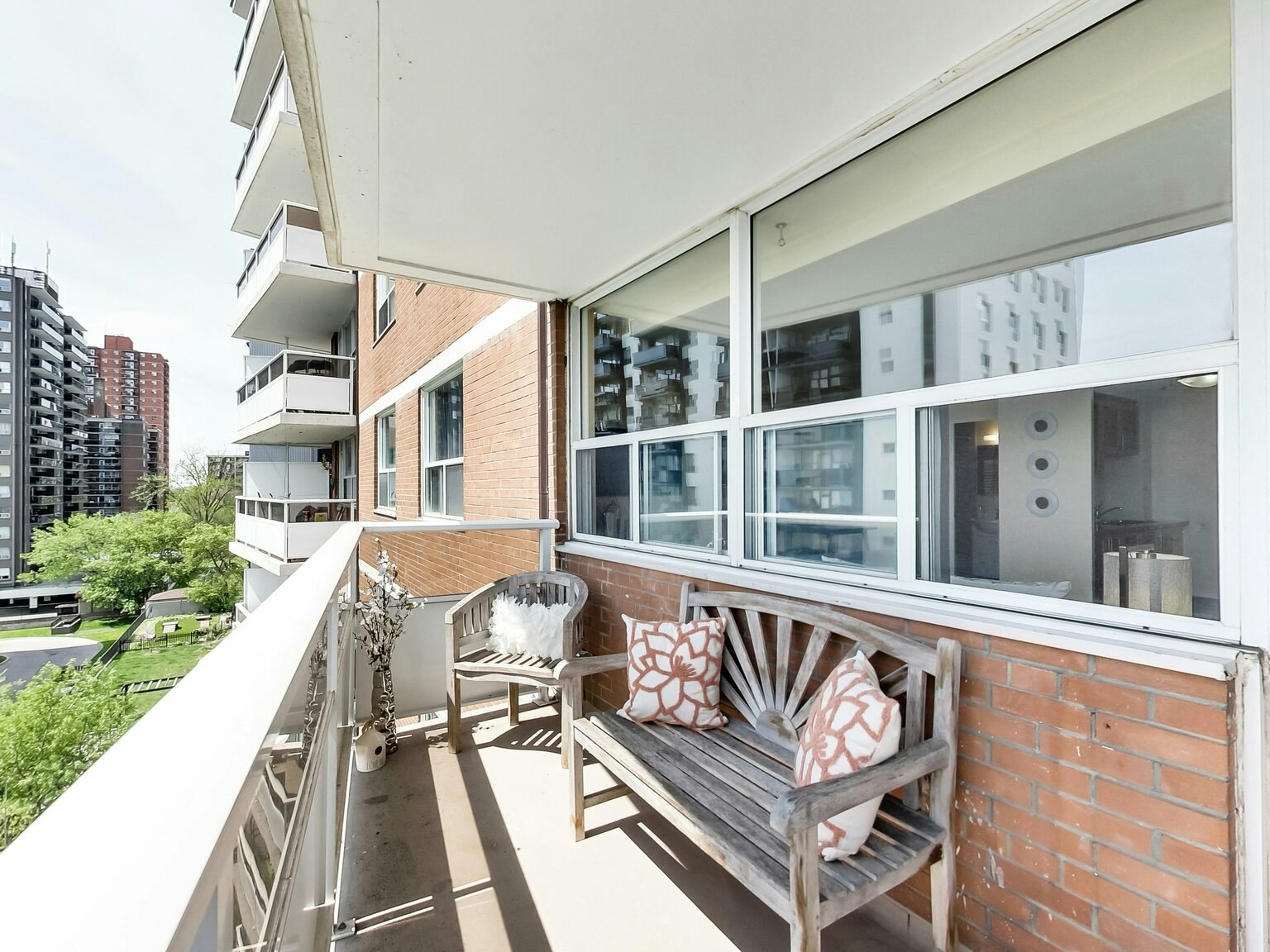 0401-101 Cosburn Avenue, Toronto, ON, M4K 2G3 - 14