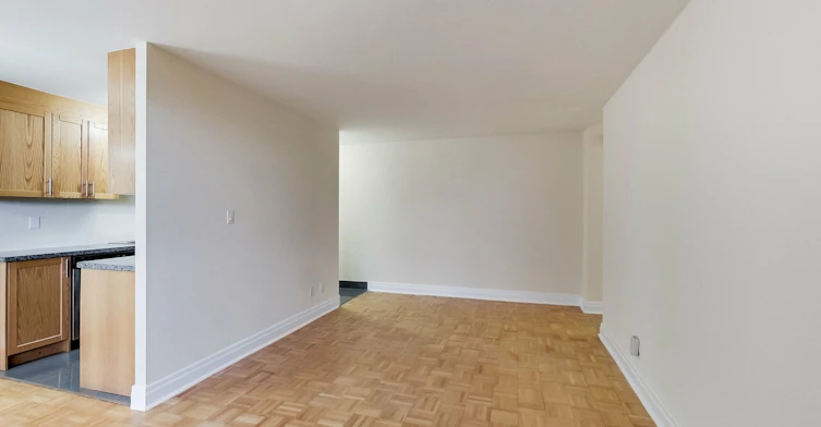 0401-101 Cosburn Avenue, Toronto, ON, M4K 2G3 - 82