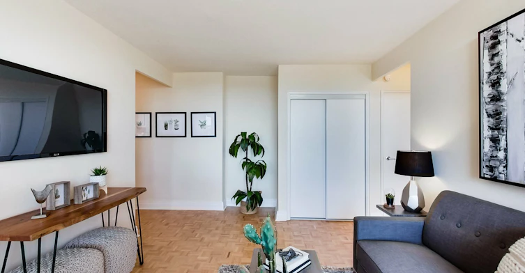 0401-101 Cosburn Avenue, Toronto, ON, M4K 2G3 - 55
