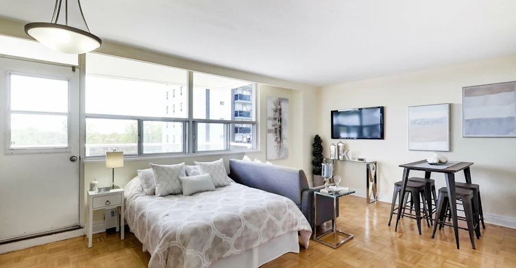 0401-101 Cosburn Avenue, Toronto, ON, M4K 2G3 - 28