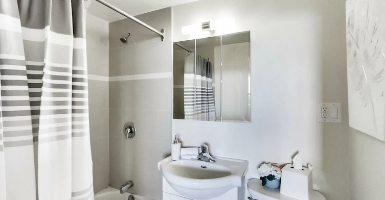 0401-101 Cosburn Avenue, Toronto, ON, M4K 2G3 - 32