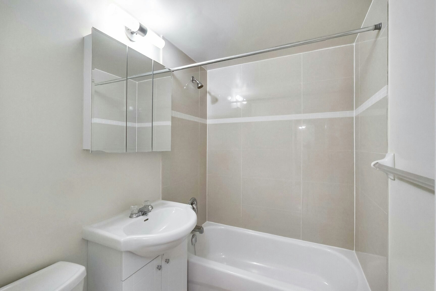0302-101 Cosburn Avenue, Toronto, ON, M4K 2G3 - 81