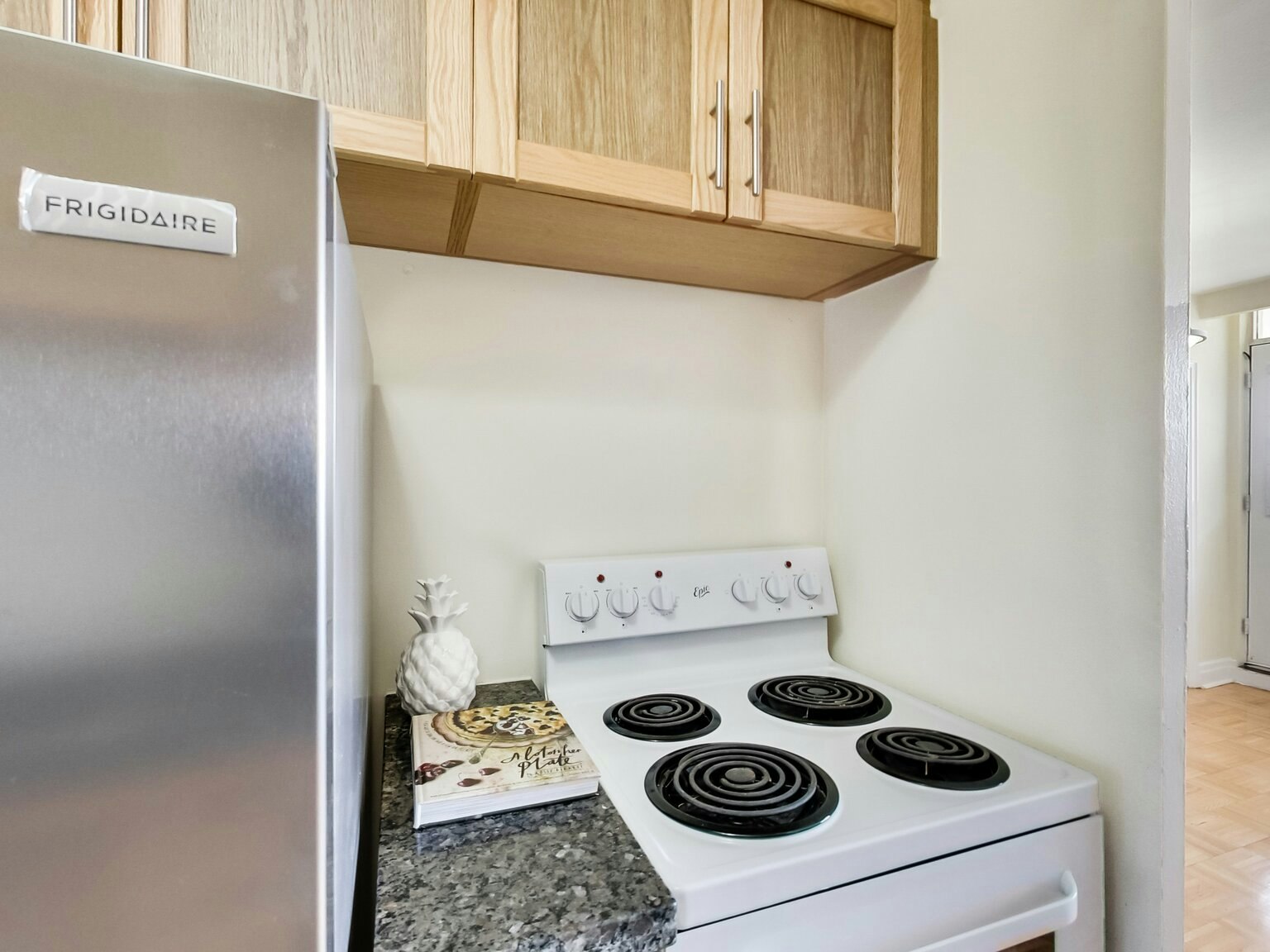 0302-101 Cosburn Avenue, Toronto, ON, M4K 2G3 - 26