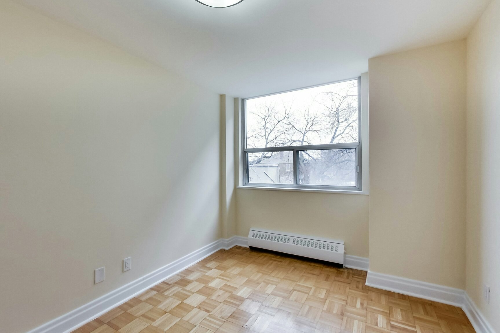 0302-101 Cosburn Avenue, Toronto, ON, M4K 2G3 - 86