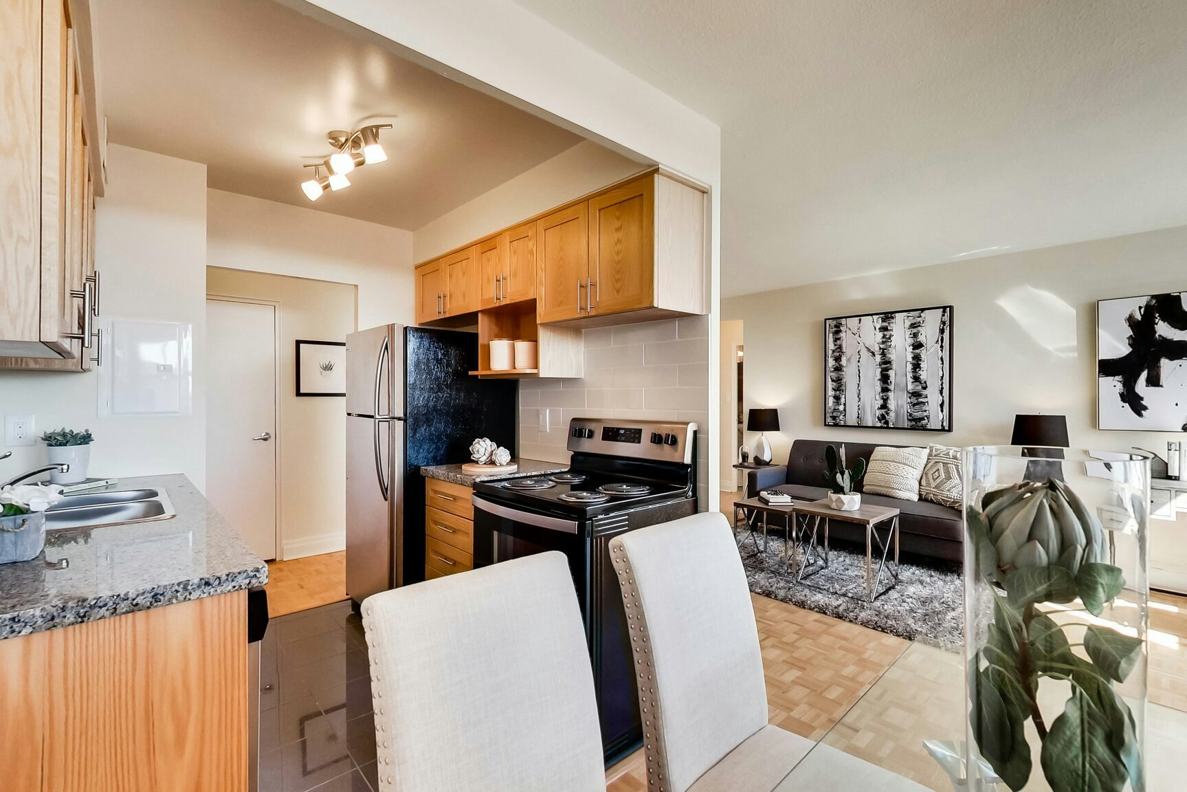 0302-101 Cosburn Avenue, Toronto, ON, M4K 2G3 - 46
