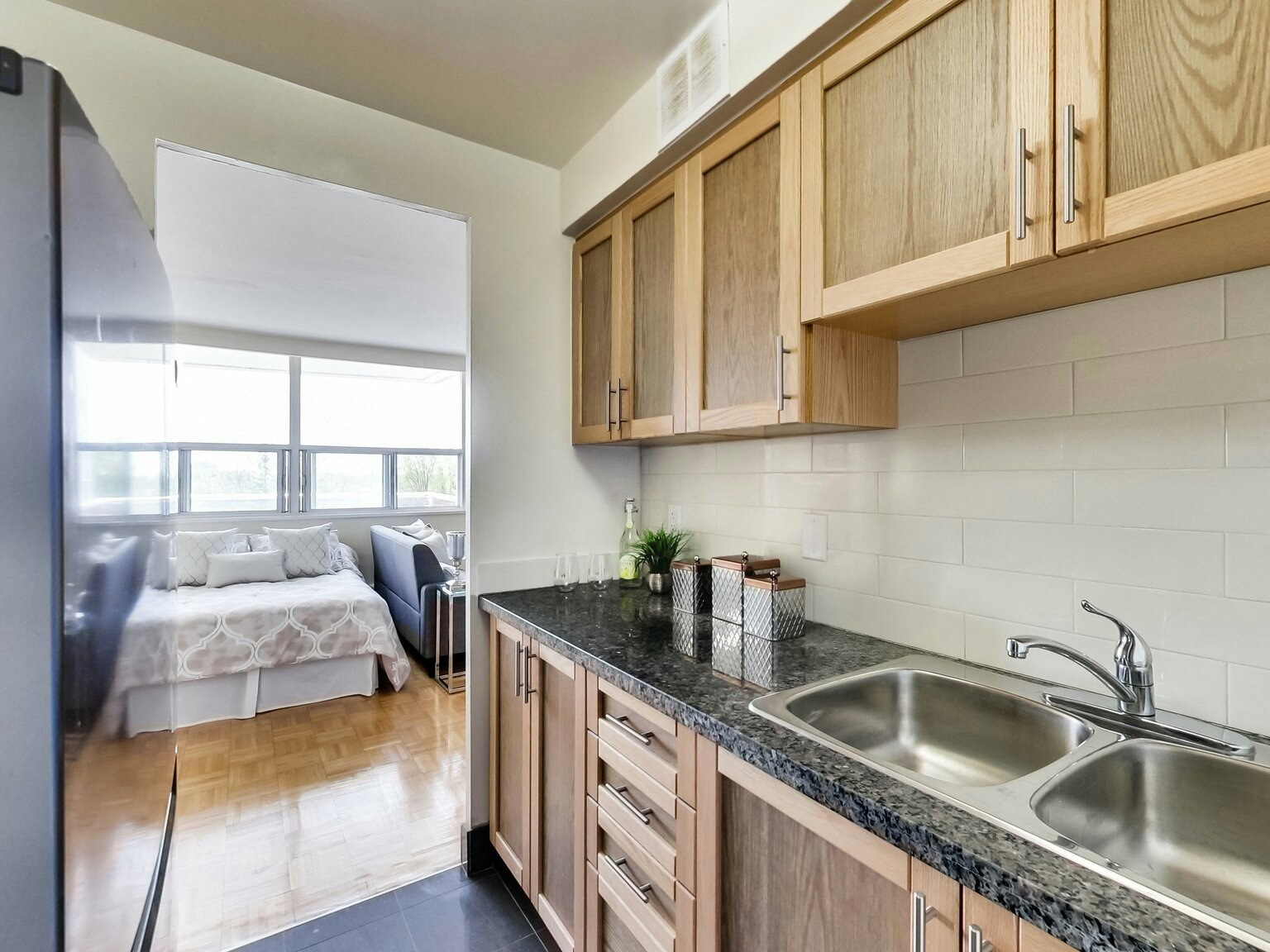 0302-101 Cosburn Avenue, Toronto, ON, M4K 2G3 - 18