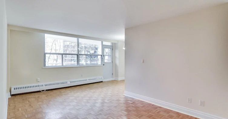 0302-101 Cosburn Avenue, Toronto, ON, M4K 2G3 - 85