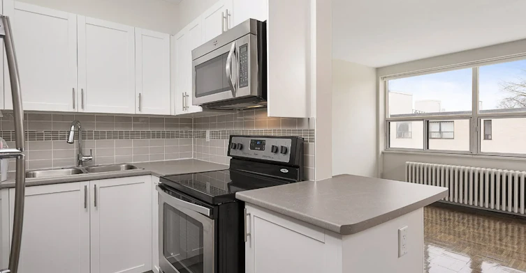 0204-2181 Avenue Road, Toronto, ON, M5M 4B8 - 4