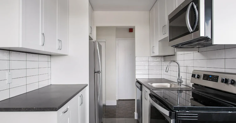 18-208-20 Skipton Court, Toronto, ON, M3M 2S8 - 4