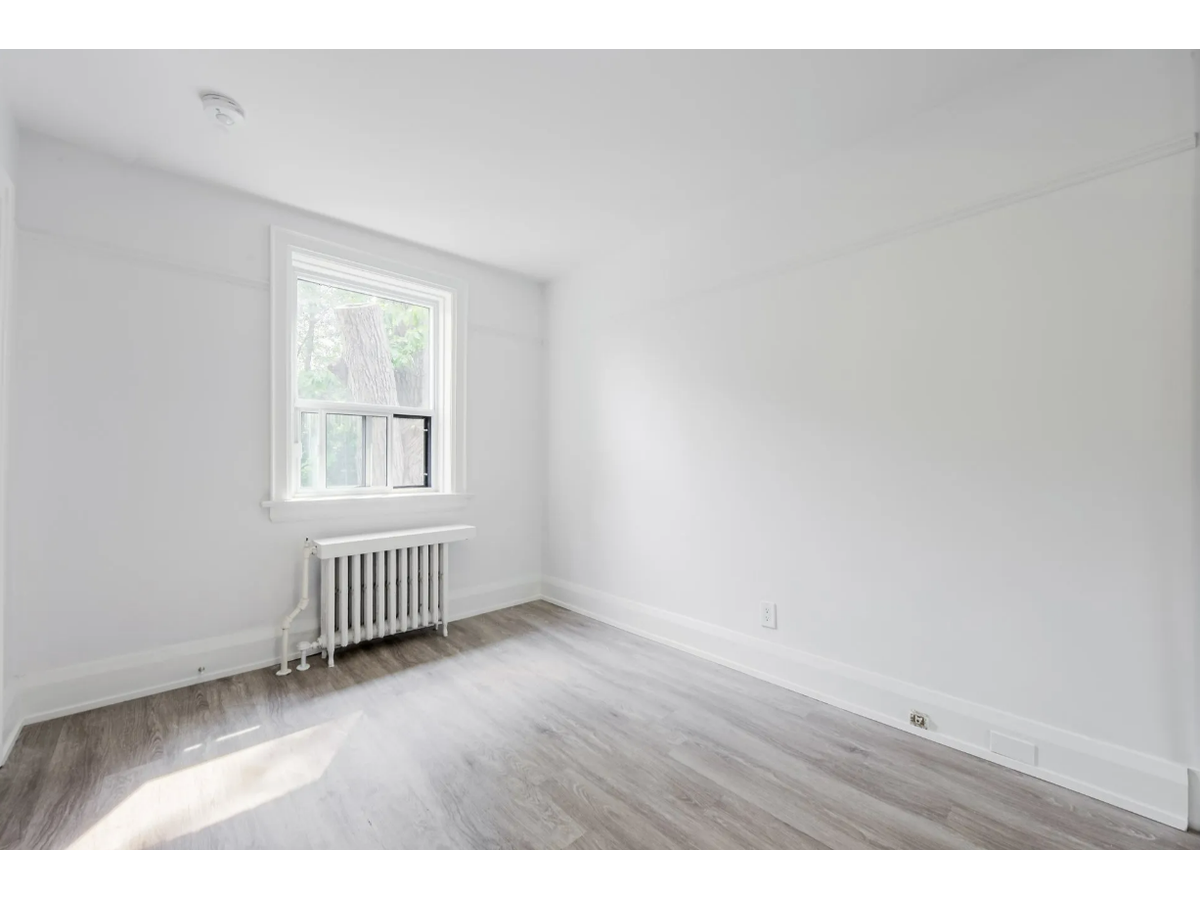 0001-210 Wychwood Avenue, Toronto, ON, M6C 2T3 - 11