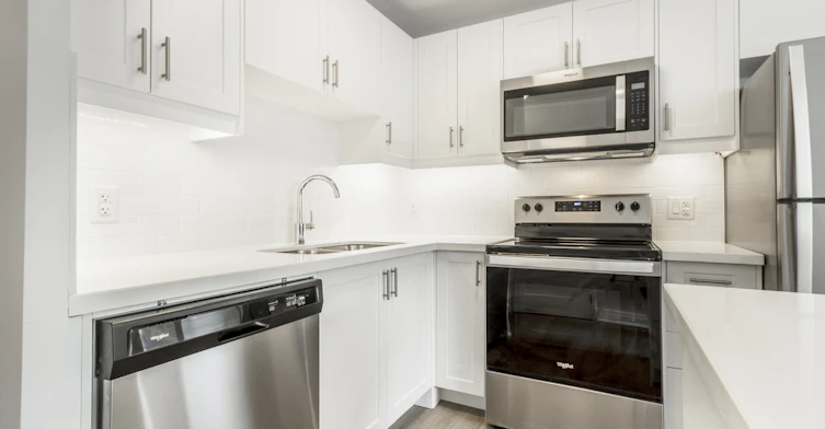 402-3141 Jaguar Valley Drive, Mississauga, ON, L5A 2H9 - 5