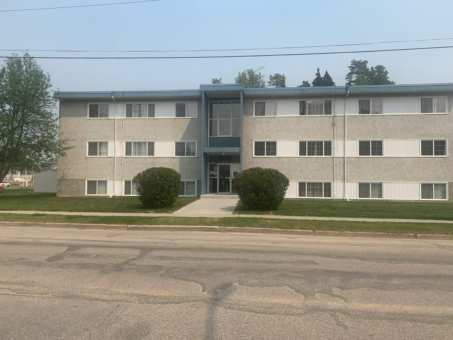 1N-817 46 Street, Edson, AB, T7E 1E5