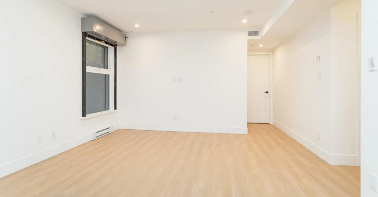 313-725 Yates Street, Victoria, BC, V8W 1L4 - 3