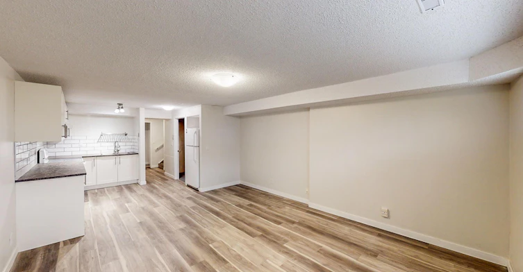 6329 24 Avenue Ne, Calgary, AB, T1Y 2M6 - 4