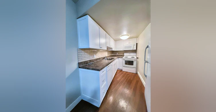 2020 Urquhart Road NW, Calgary, AB, T2N 4C5 - 2