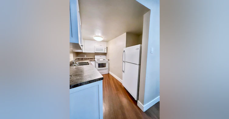 2020 Urquhart Road NW, Calgary, AB, T2N 4C5 - 4