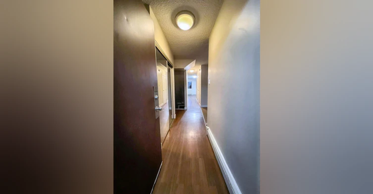 2020 Urquhart Road NW, Calgary, AB, T2N 4C5 - 8