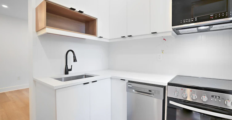 2112 Claremont, Montréal, QC, H3Z 2P8 - 4