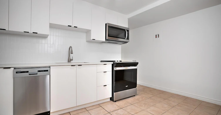 2112 Claremont, Westmount, QC, H3Z 2P8 - 2