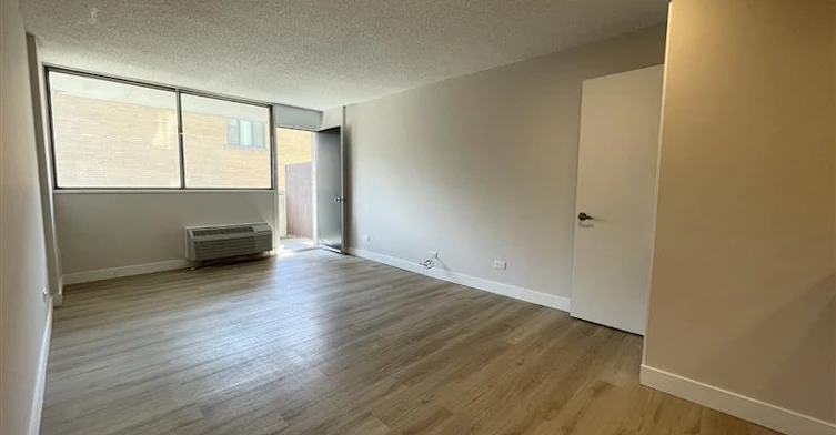 Studio-2000 Saint Marc Street, Montréal, QC, H3H 2N9