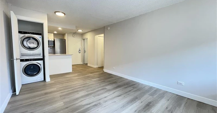 Studio-2000 Saint Marc Street, Montréal, QC, H3H 2N9 - 2