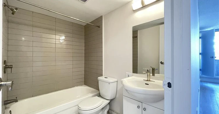 2 BR-2000 Saint Marc Street, Montréal, QC, H3H 2N9 - 4