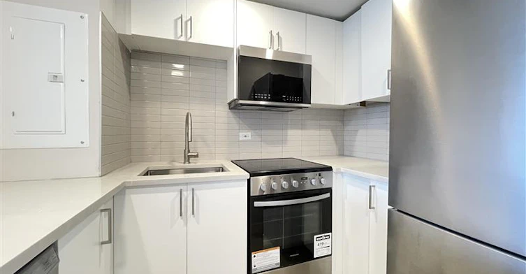 2 BR-2000 Saint Marc Street, Montréal, QC, H3H 2N9 - 6