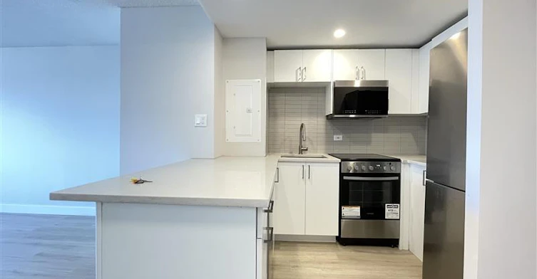 2 BR-2000 Saint Marc Street, Montréal, QC, H3H 2N9 - 8