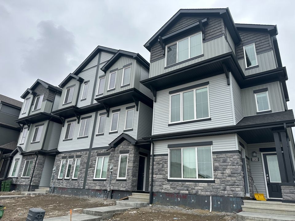5241 21a Avenue Sw, Edmonton, AB, T6X 1X5 - 4