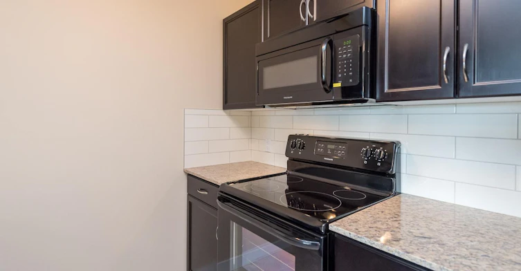 12650 142 Avenue, Edmonton, AB, T6V 1M2 - 13