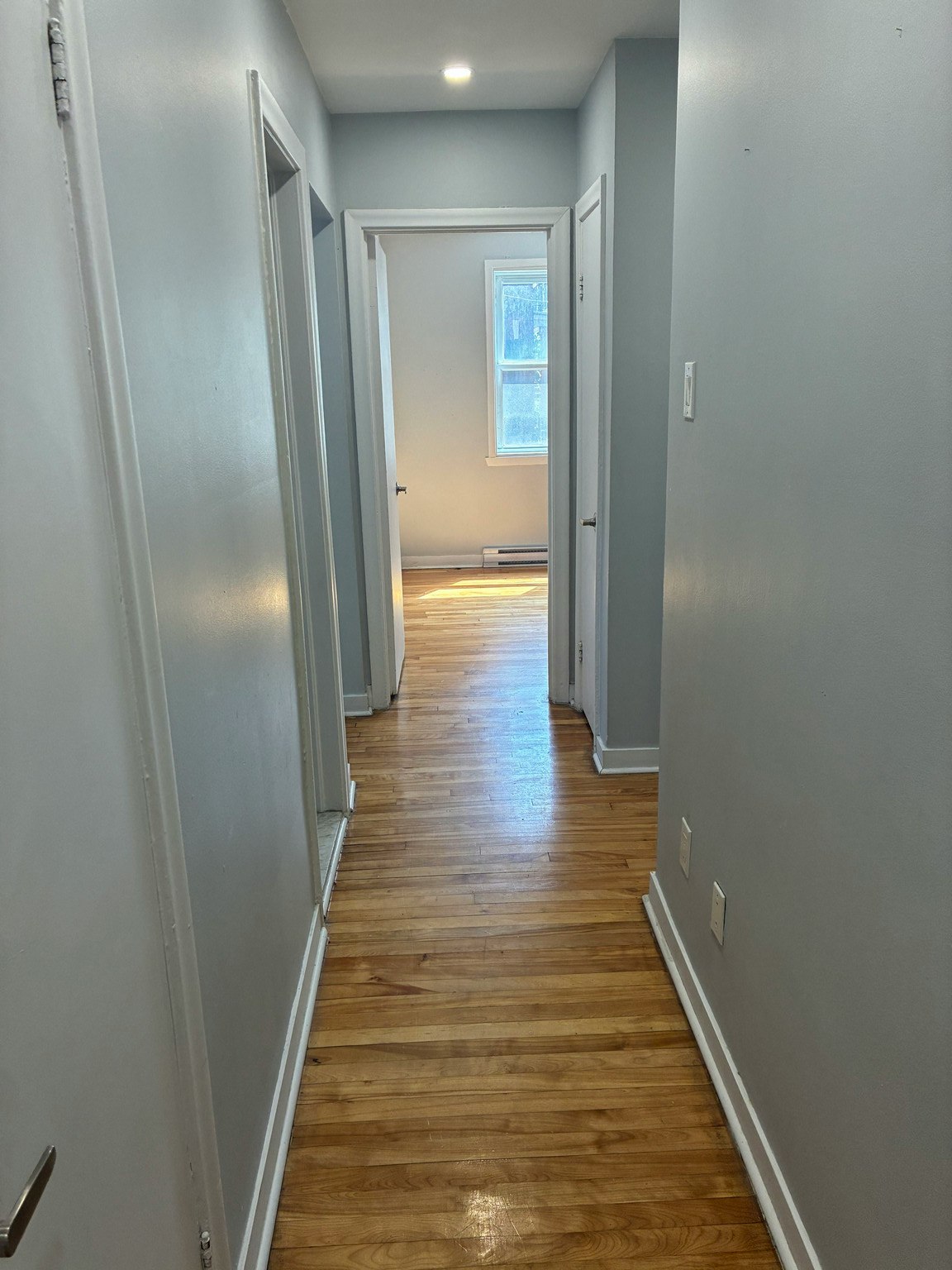 4-2090 Wellington, Montréal, QC, H3K 1W9 - 2
