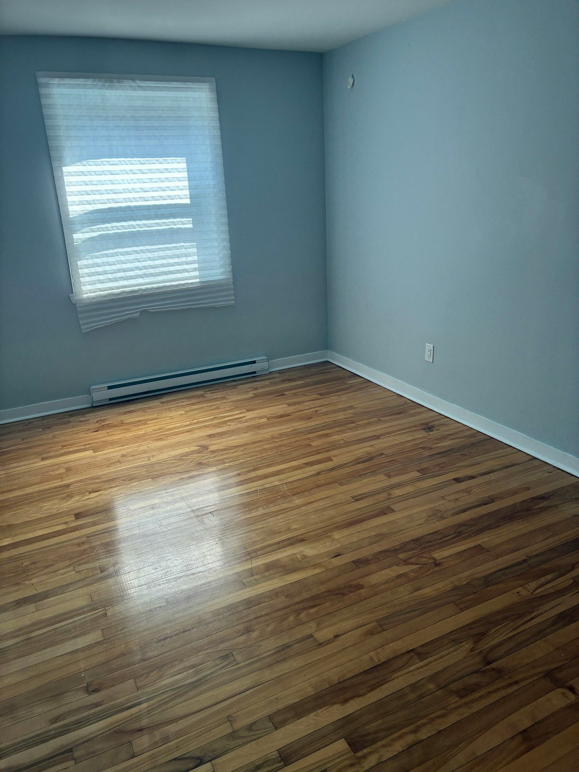 4-2090 Wellington, Montréal, QC, H3K 1W9 - 4