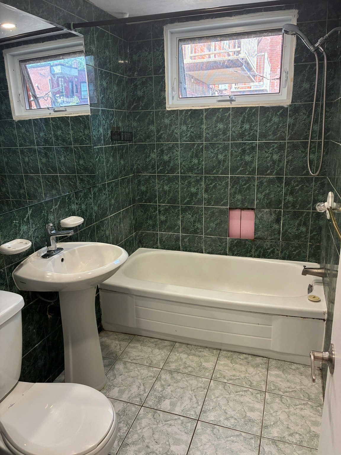 4-2090 Wellington, Montréal, QC, H3K 1W9 - 6