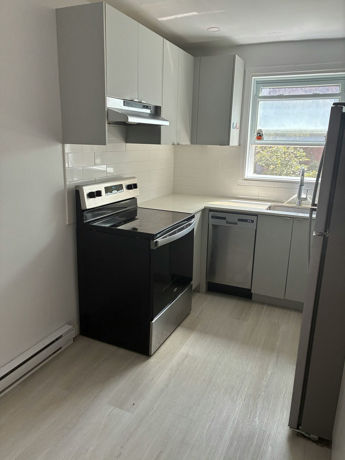 4-2090 Wellington, Montréal, QC, H3K 1W9