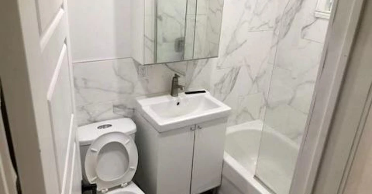4-2090 Wellington, Montréal, QC, H3K 1W9 - 2