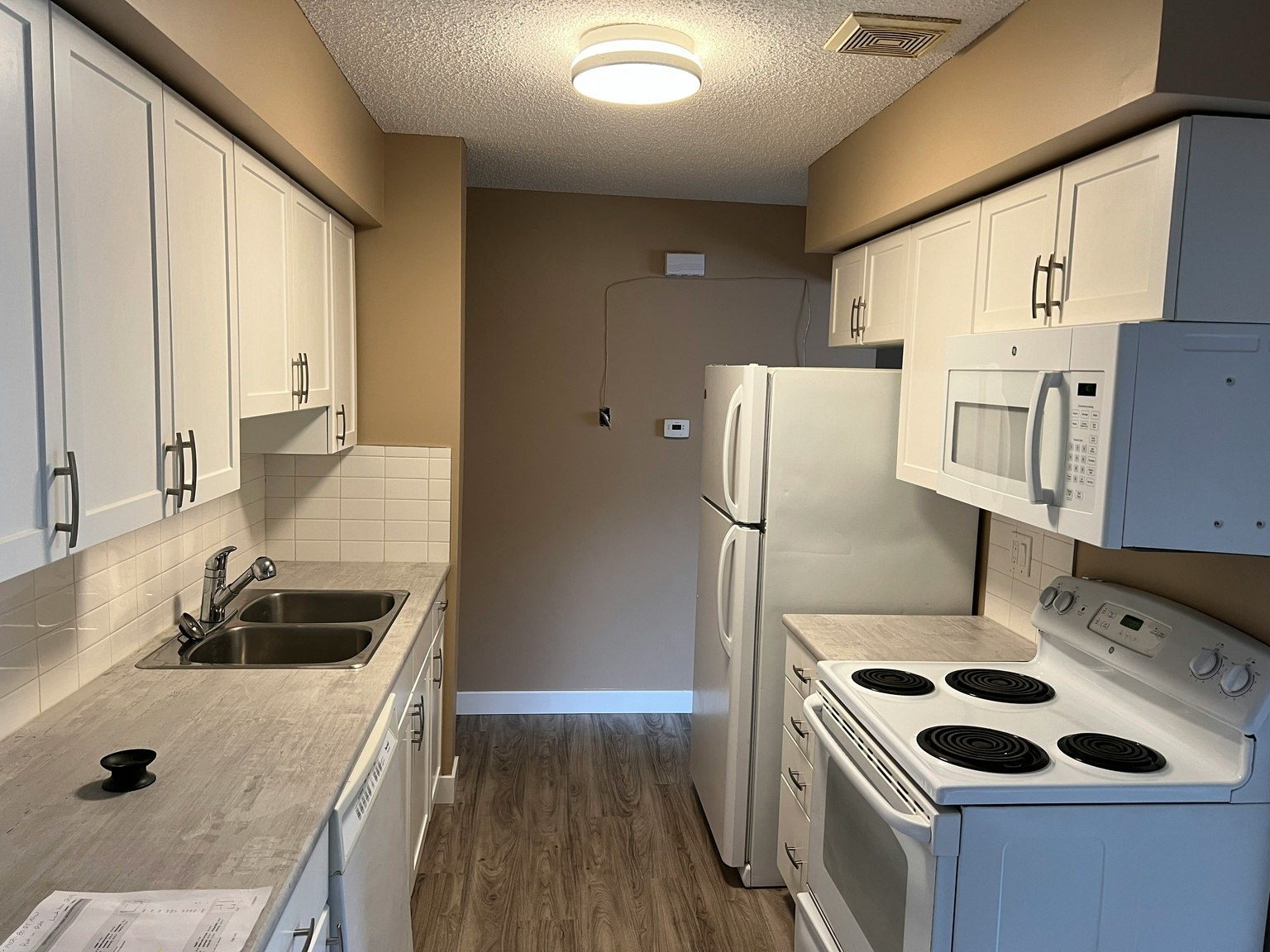 14120 80 Street Nw, Edmonton, AB, T5C 1L6 - 5