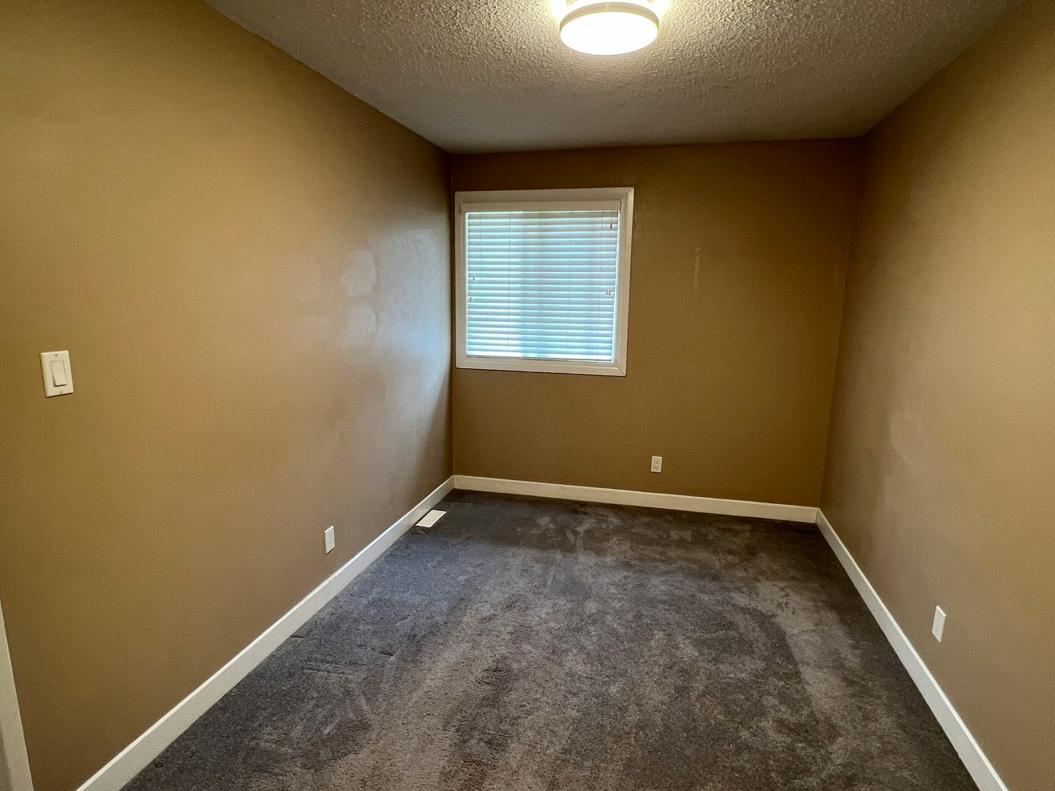 14120 80 Street Nw, Edmonton, AB, T5C 1L6 - 8