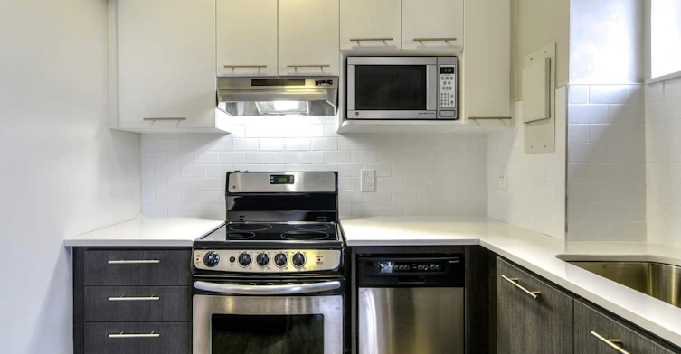 0309-1150 Sherbrooke Rue East, Montréal, QC, H2L 1L8 - 5